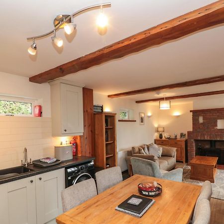 Ramblers Cottage Уитби Екстериор снимка
