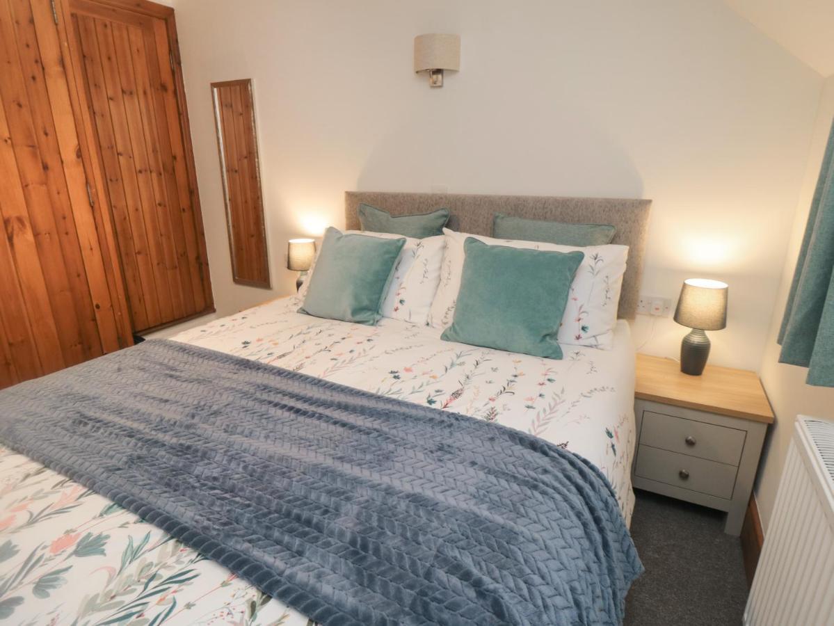 Ramblers Cottage Уитби Екстериор снимка