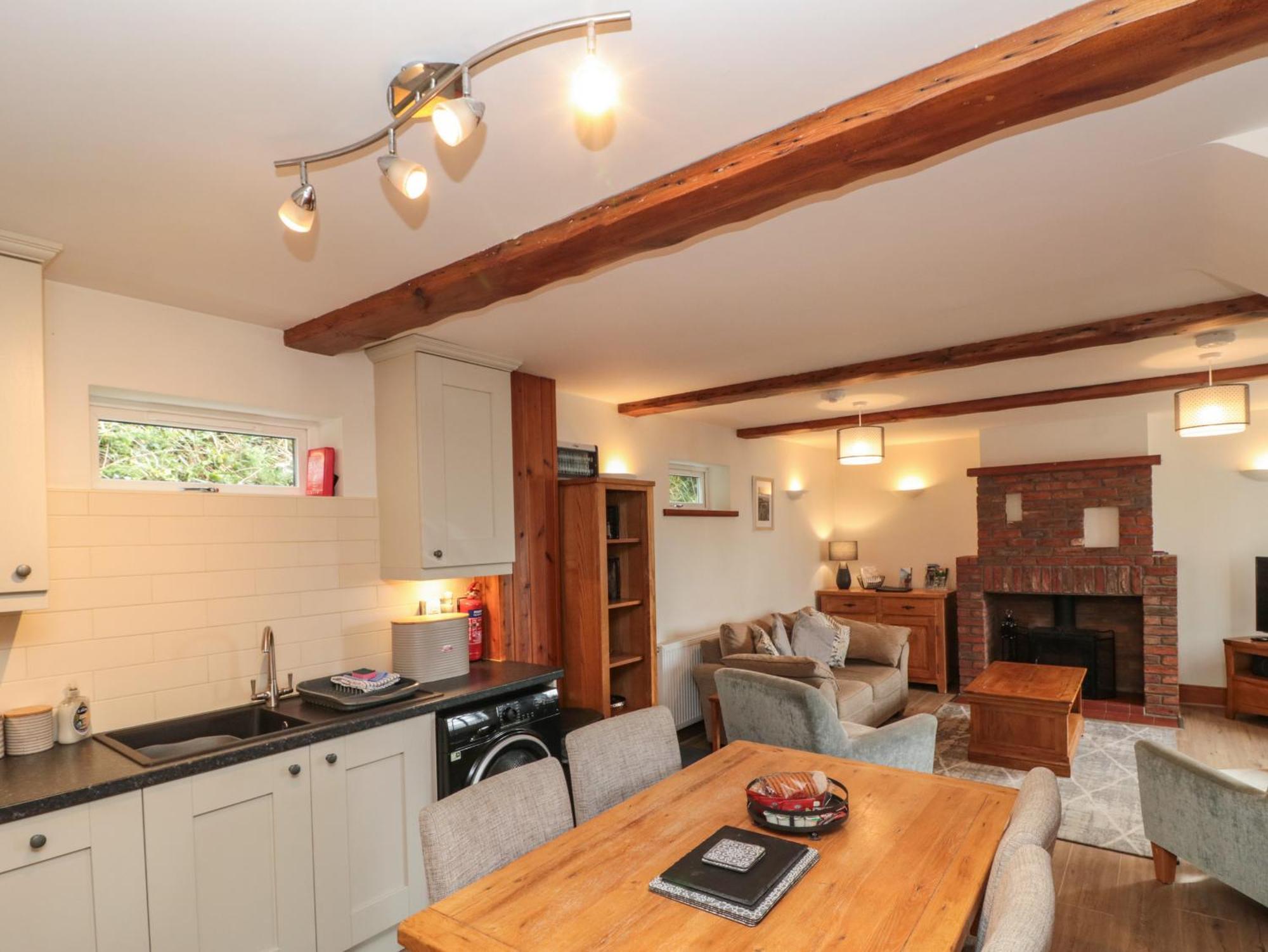 Ramblers Cottage Уитби Екстериор снимка
